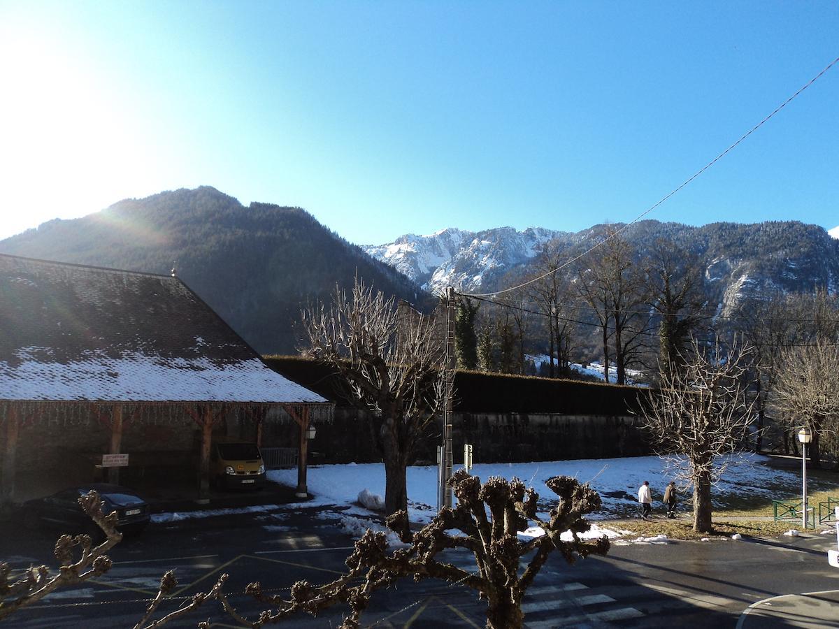 Les Tilleuls Le Biot Bagian luar foto